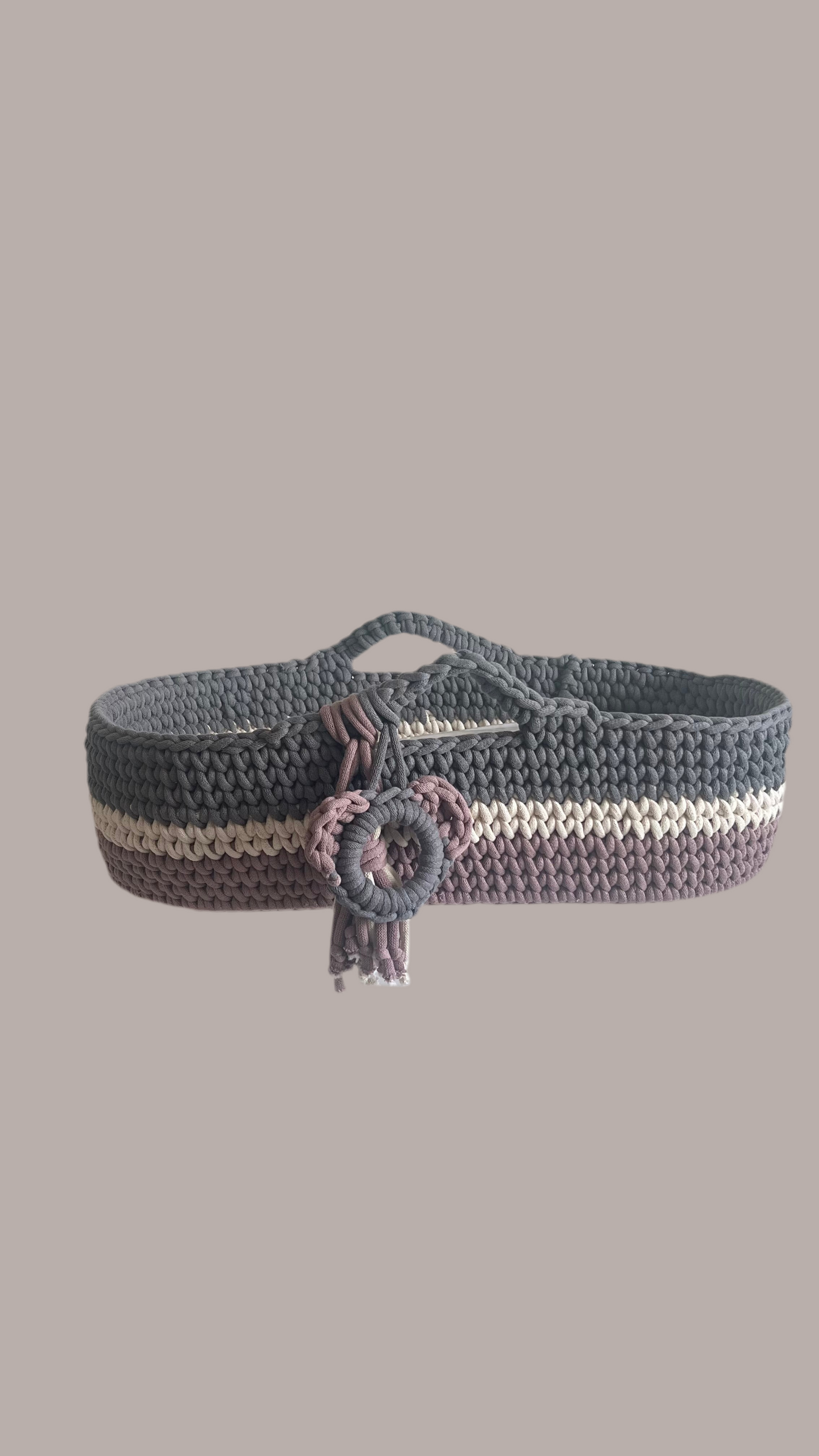Moses basket 🧺