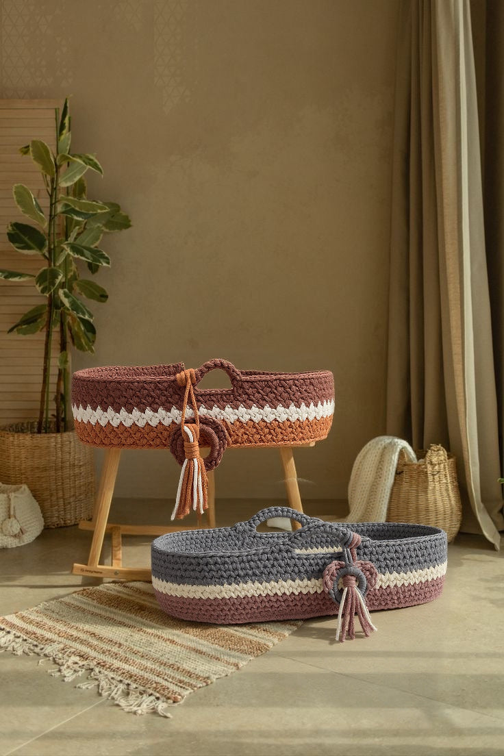 Moses basket 🧺