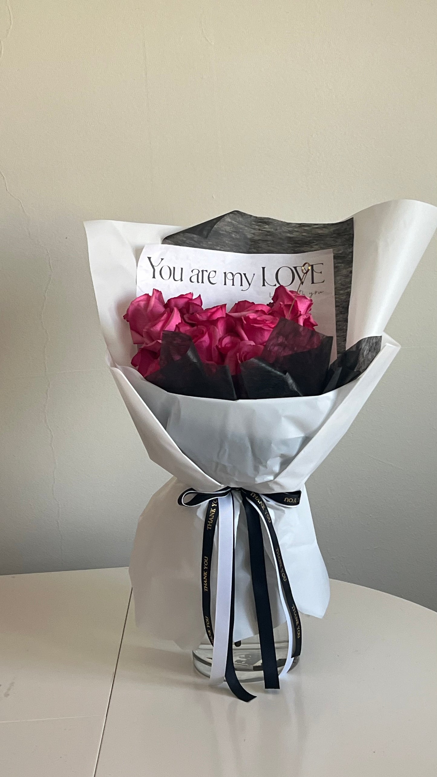 Elegance hand bouquet πΈπ