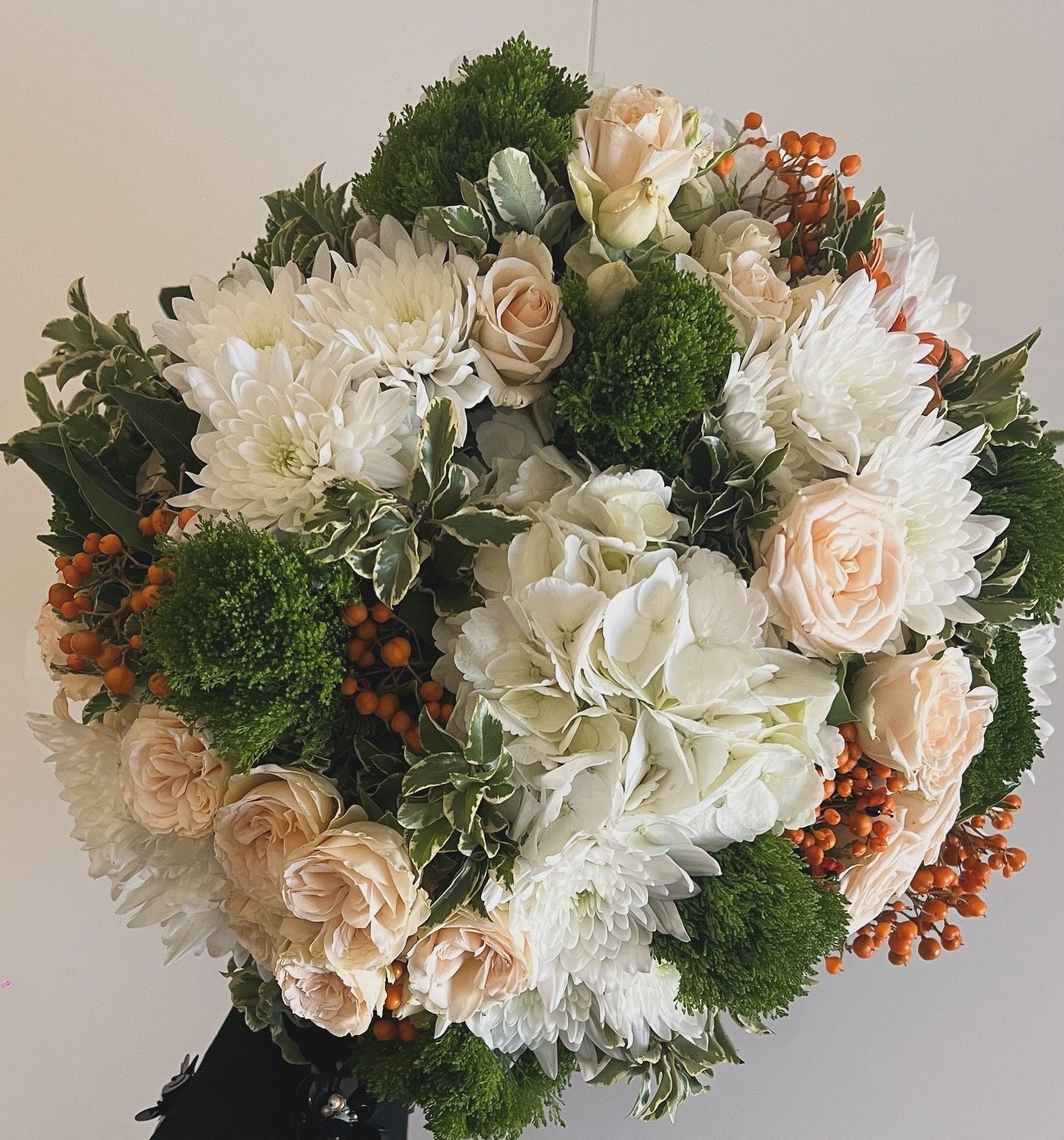 White Handtide bouquet