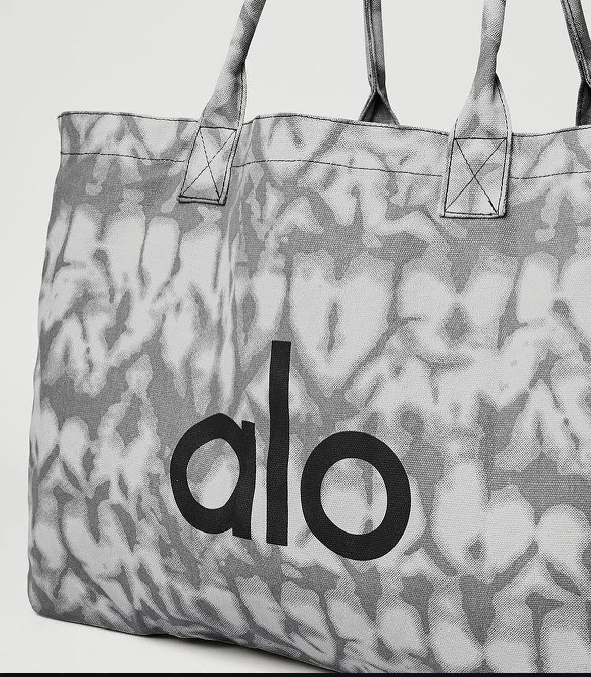 Alo tote bag
