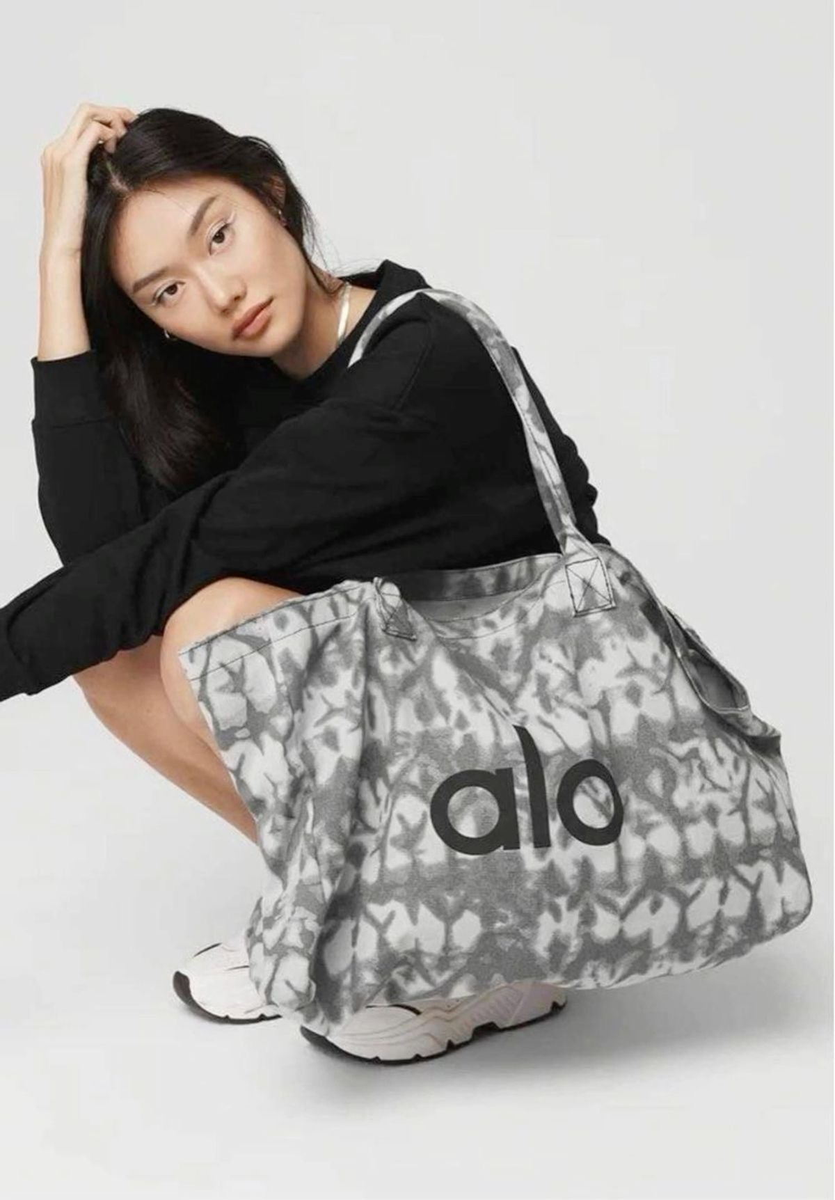 Alo tote bag